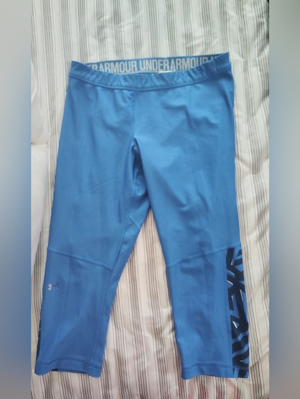 Under Armour Blue Women Capri Performance Leggings